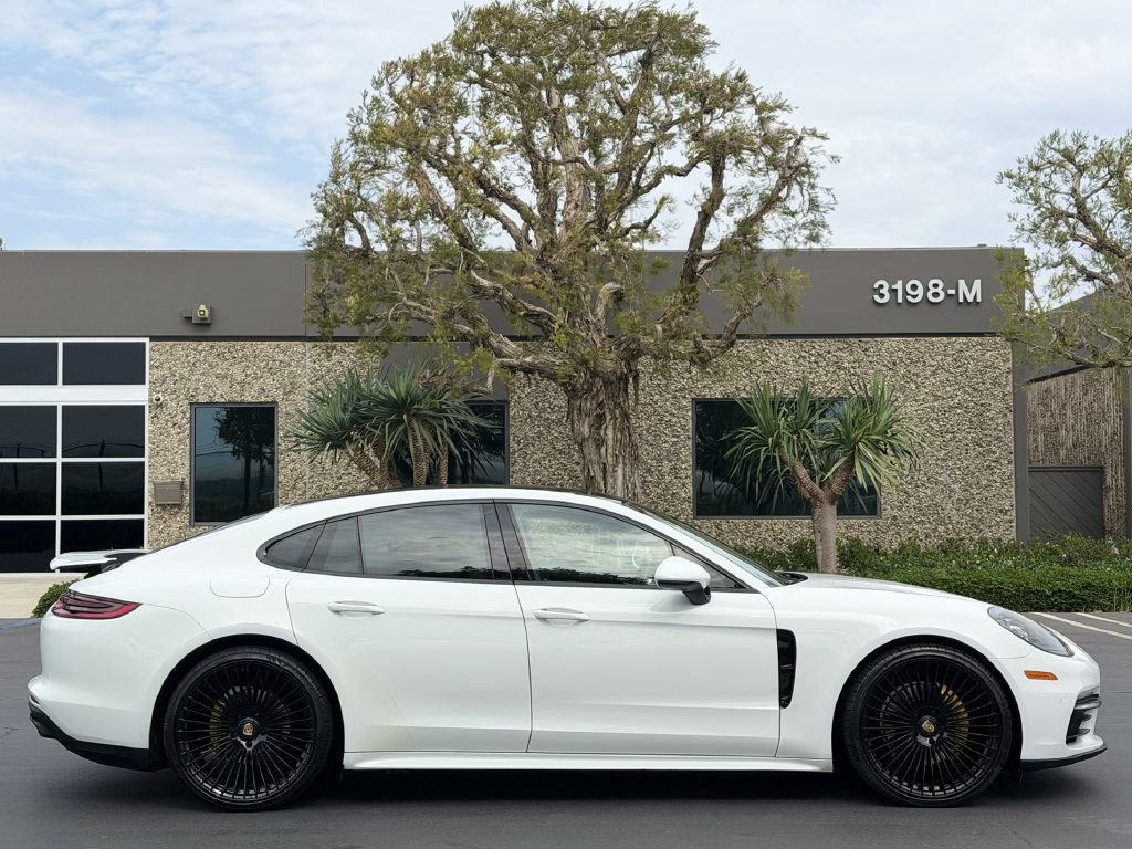 Used 2018 Porsche Panamera 4 AWD/4WD image 5