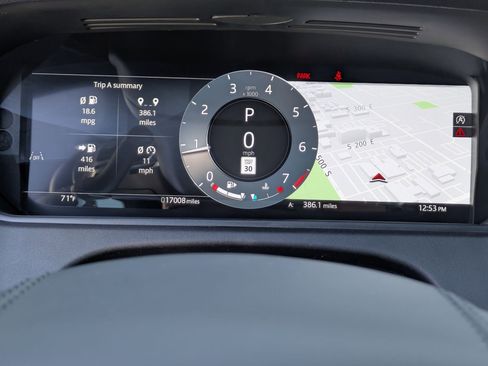 Used 2025 Land Rover Range Rover Velar Dynamic SE image 21