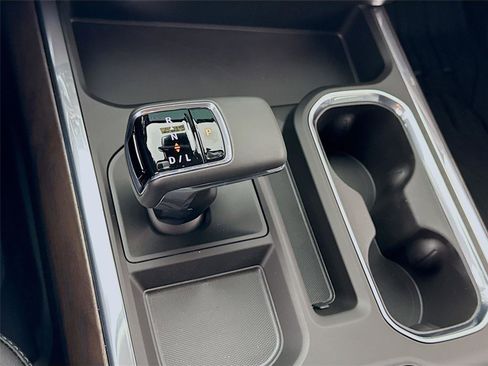 New 2026 GMC Sierra 1500 SLT w/ SLT Premium Plus Package image 12