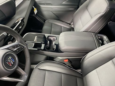 Used 2026 Buick Enclave Preferred w/ Power Package image 21