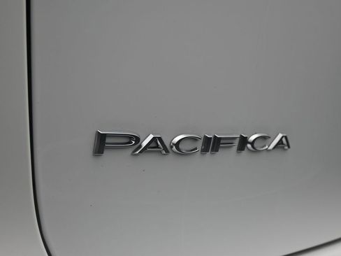 New 2026 Chrysler Pacifica Pinnacle image 42
