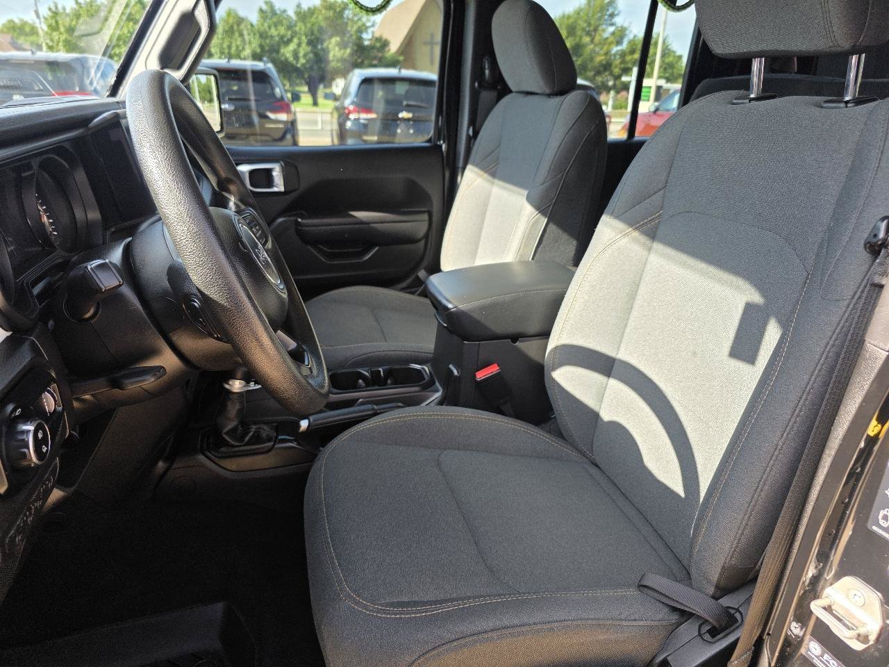 Used 2024 Jeep Gladiator Sport AWD/4WD image 13