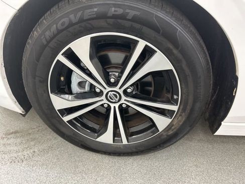 Used 2022 Nissan Sentra SV FWD image 23