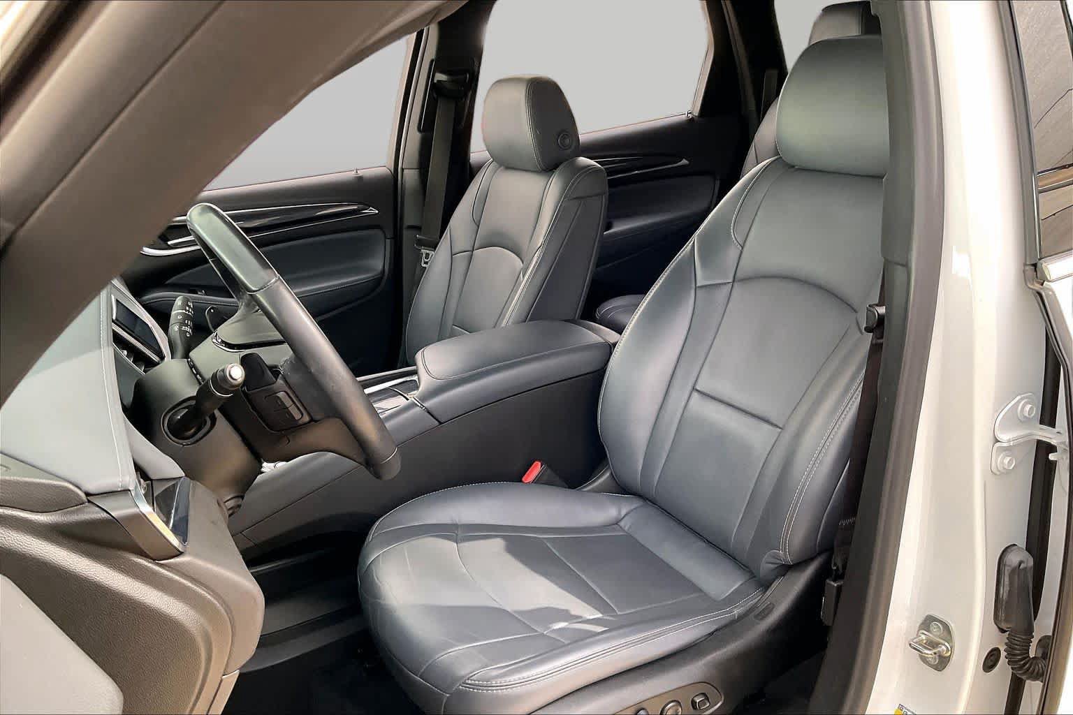 Used 2022 Buick Enclave Premium AWD/4WD image 8