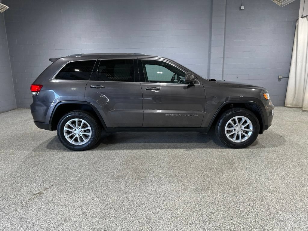 Used 2021 Jeep Grand Cherokee Laredo X AWD/4WD image 2