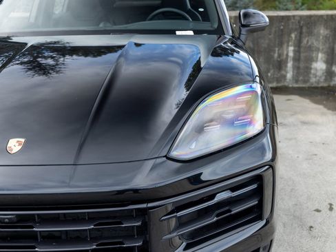 Certified 2025 Porsche Cayenne Coupe image 16