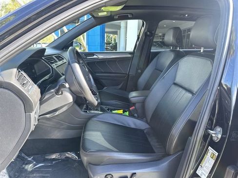 Used 2022 Volkswagen Tiguan SE R-Line FWD image 30