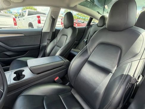 Used 2021 Tesla Model 3 Standard Range Plus RWD image 13