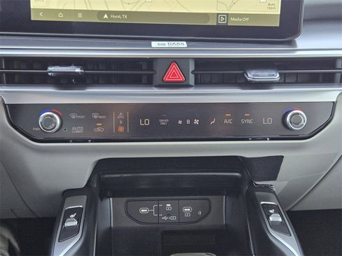 New 2026 Kia Sorento EX image 14