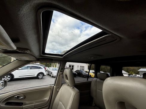 Used 2003 Suzuki XL7 4WD image 12