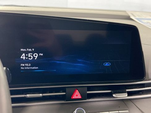 Used 2023 Hyundai Elantra SEL w/ Convenience Package image 15