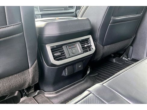 Used 2024 Ford F250 Platinum AWD/4WD image 35