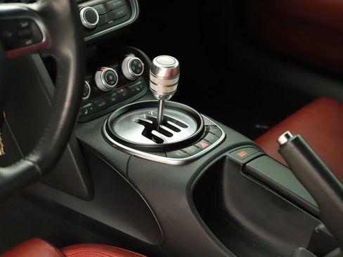 Used 2011 Audi R8 V10 AWD/4WD image 17