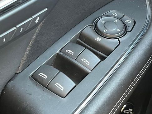 Used 2023 Buick Envision Essence image 28