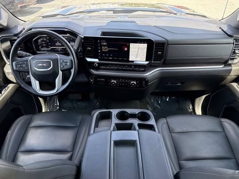 Used 2025 GMC Sierra 1500 SLT AWD/4WD image 19