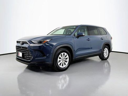 Certified 2025 Toyota Grand Highlander AWD image 3