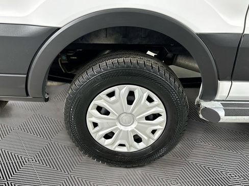Used 2024 Ford Transit 250 Low Roof w/ Exterior Upgrade Package RWD image 28