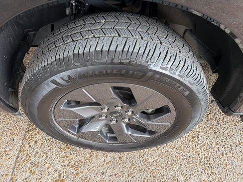 Used 2022 Ford F150 Lightning Lariat w/ Tow Technology Package image 2