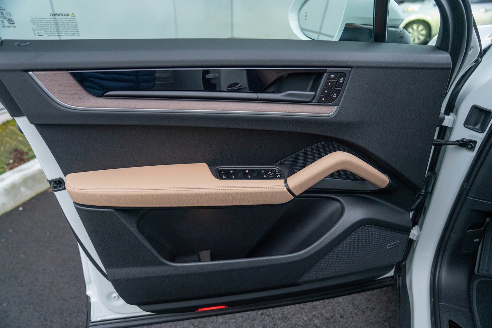 Certified 2026 Porsche Cayenne AWD/4WD image 10