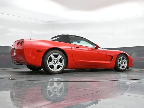 Used 1998 Chevrolet Corvette Convertible w/ Memory Pkg RWD image 30