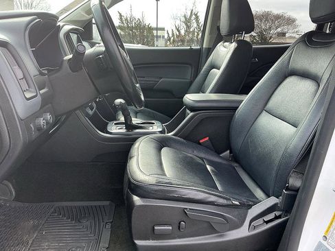 Used 2017 Chevrolet Colorado Z71 image 12