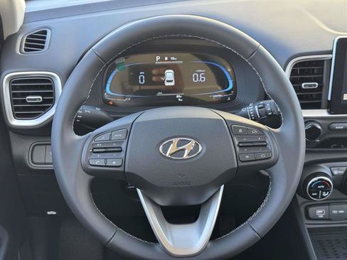 New 2026 Hyundai Venue SEL FWD image 8