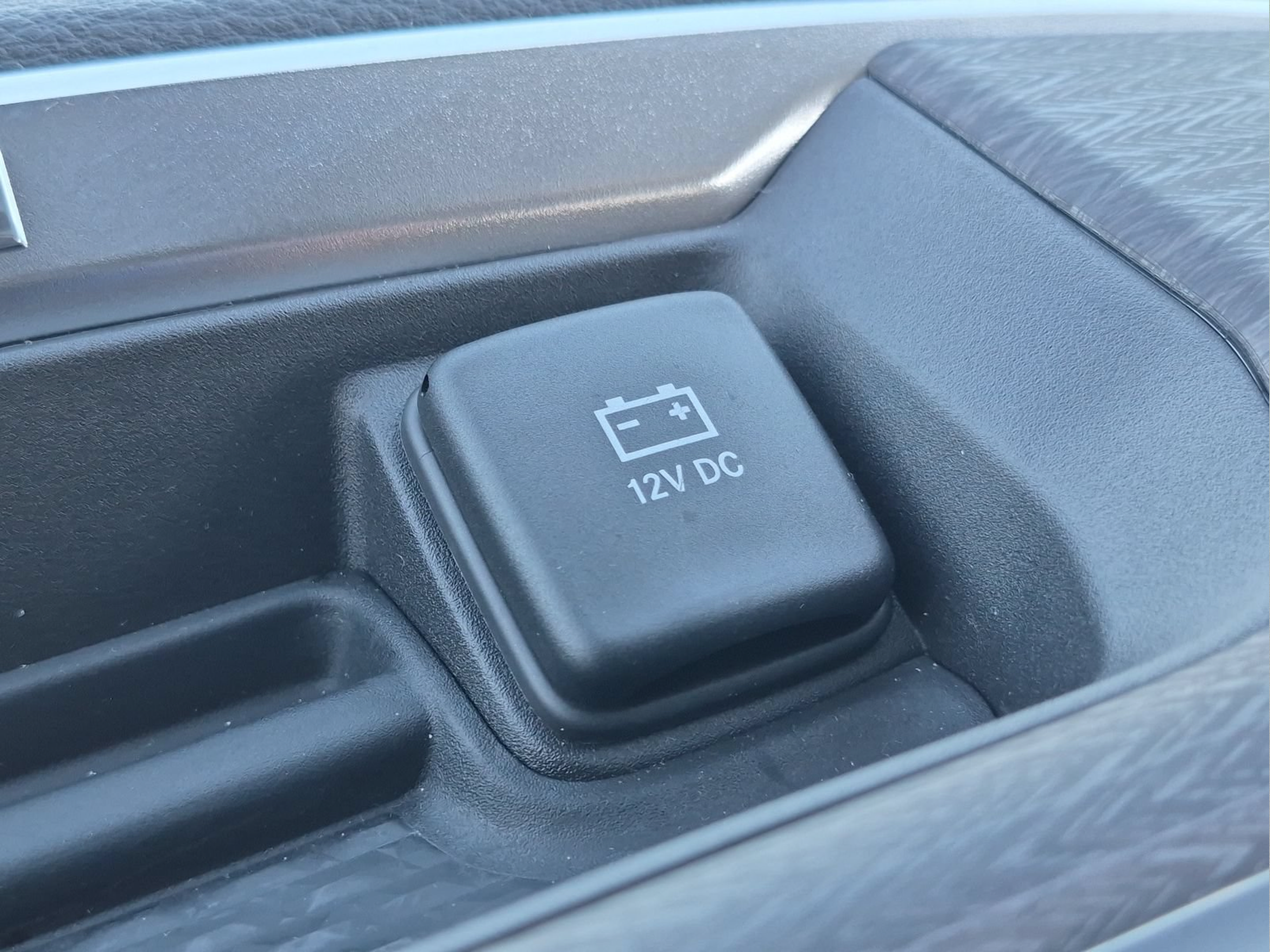 Used 2026 RAM 1500 Laramie w/ Sport Appearance Package RWD image 28