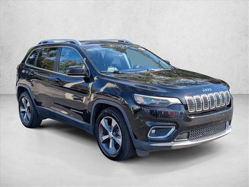 Used 2019 Jeep Cherokee Limited image 3