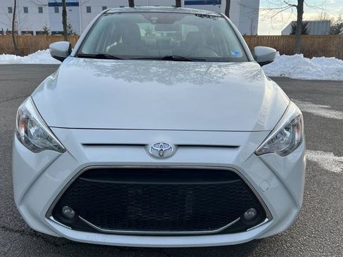 Used 2019 Toyota Yaris LE FWD image 14