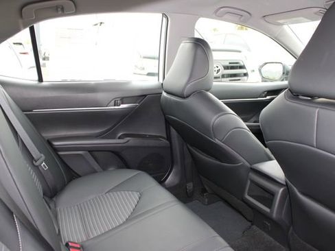 Used 2024 Toyota Camry SE FWD image 6