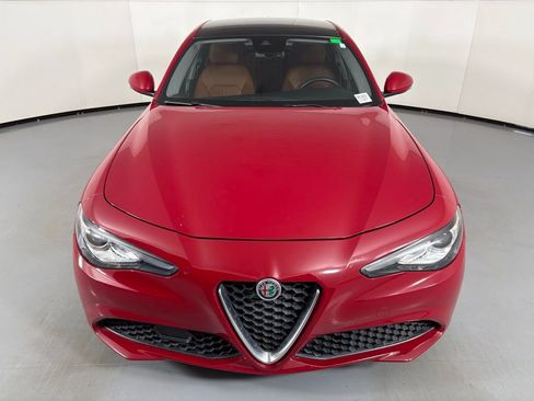 Used 2021 Alfa Romeo Giulia Sprint w/ Sun & Sound Package image 4