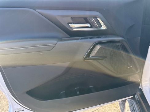 New 2025 Chevrolet Silverado EV LT image 10