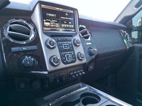 Used 2015 Ford F350 Platinum image 17