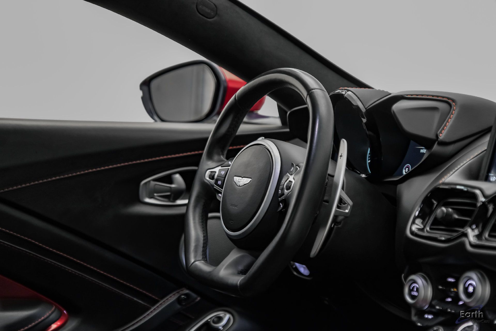 Used 2019 Aston Martin V8 Vantage Coupe RWD image 55