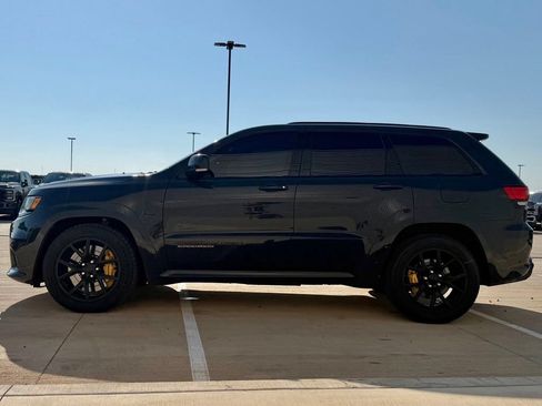 Used 2018 Jeep Grand Cherokee Trackhawk AWD/4WD image 3