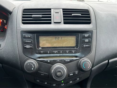 Used 2005 Honda Accord DX image 22