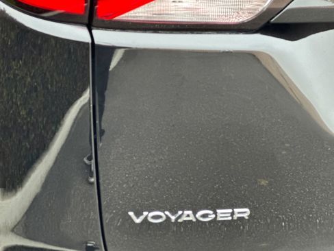 Used 2024 Chrysler Voyager LX image 32