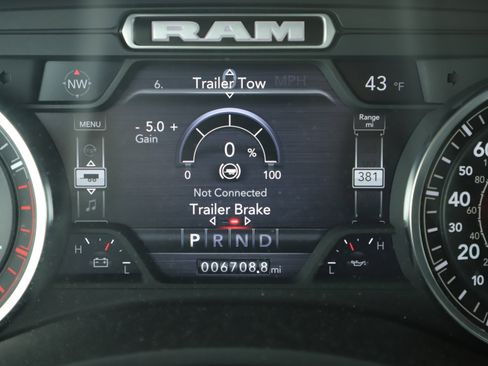 Used 2024 RAM 2500 Laramie w/ Sport Appearance Package image 12
