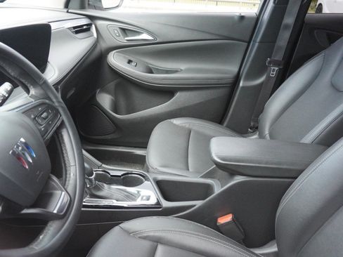 Used 2024 Buick Encore GX Sport Touring w/ Comfort Package FWD image 8