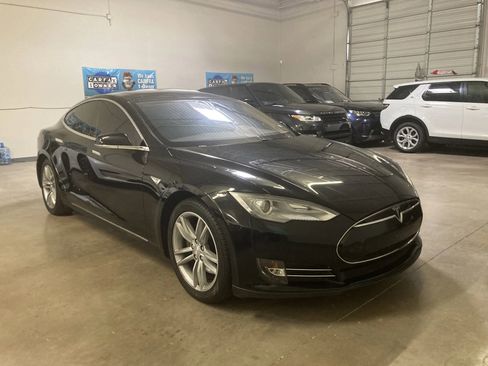Used 2013 Tesla Model S RWD image 3