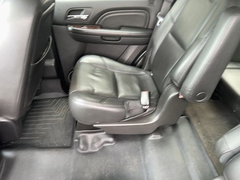 Used 2013 GMC Yukon Denali image 30