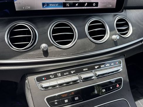 Used 2022 Mercedes-Benz E 450 4MATIC Sedan image 19