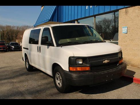 Used 2008 Chevrolet Express 1500 image 1