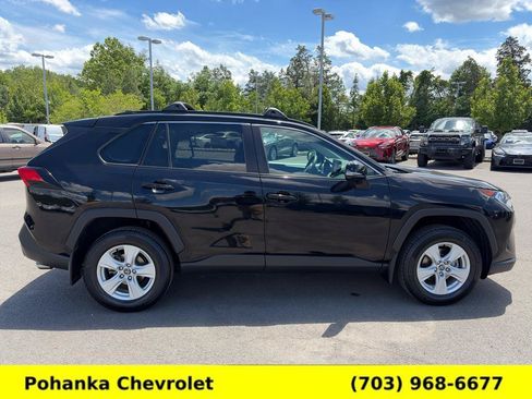 Used 2020 Toyota RAV4 XLE w/ Convenience Package AWD/4WD image 8