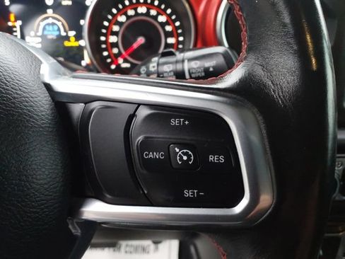 Used 2019 Jeep Wrangler Unlimited Rubicon w/ Cold Weather Group AWD/4WD image 19