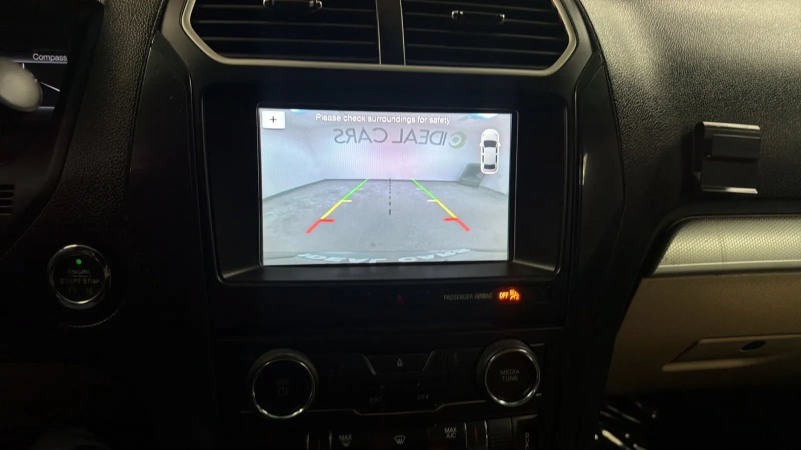 Used 2017 Ford Explorer XLT w/ Equipment Group 201A FWD image 14