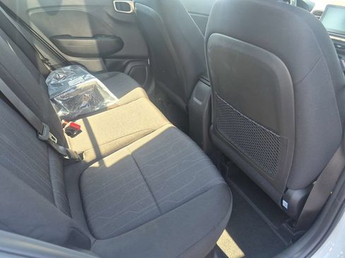Used 2026 Hyundai Venue SE FWD image 24