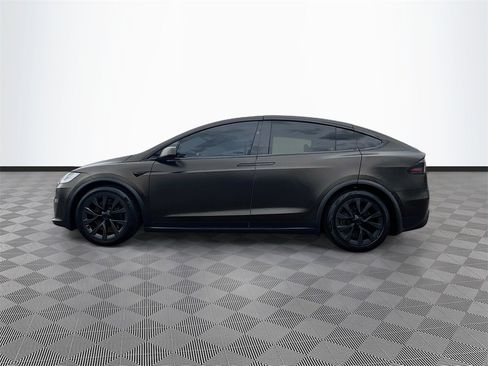 Used 2022 Tesla Model X image 4