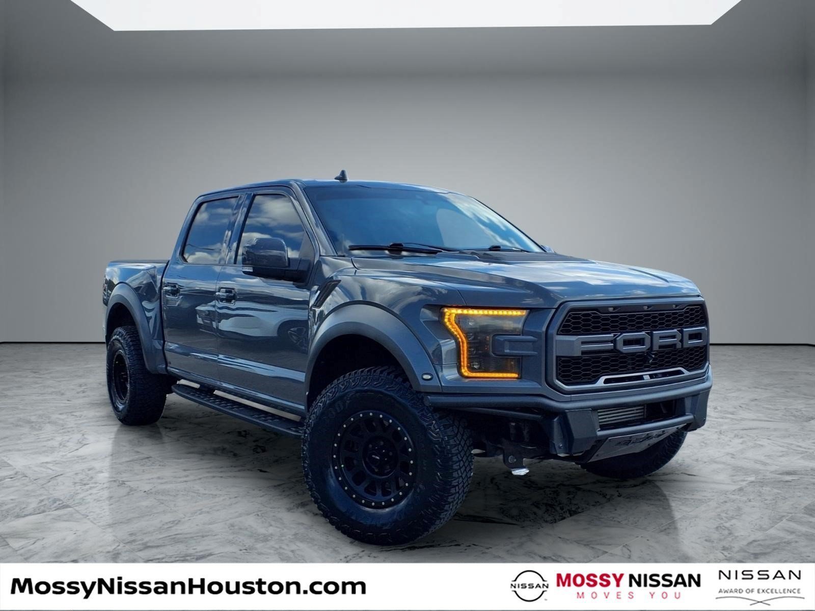 Used 2020 Ford F150 Raptor w/ Equipment Group 802A Luxury AWD/4WD image 1