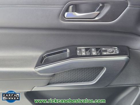 Used 2024 Nissan Pathfinder SL w/ Cargo Package FWD image 33